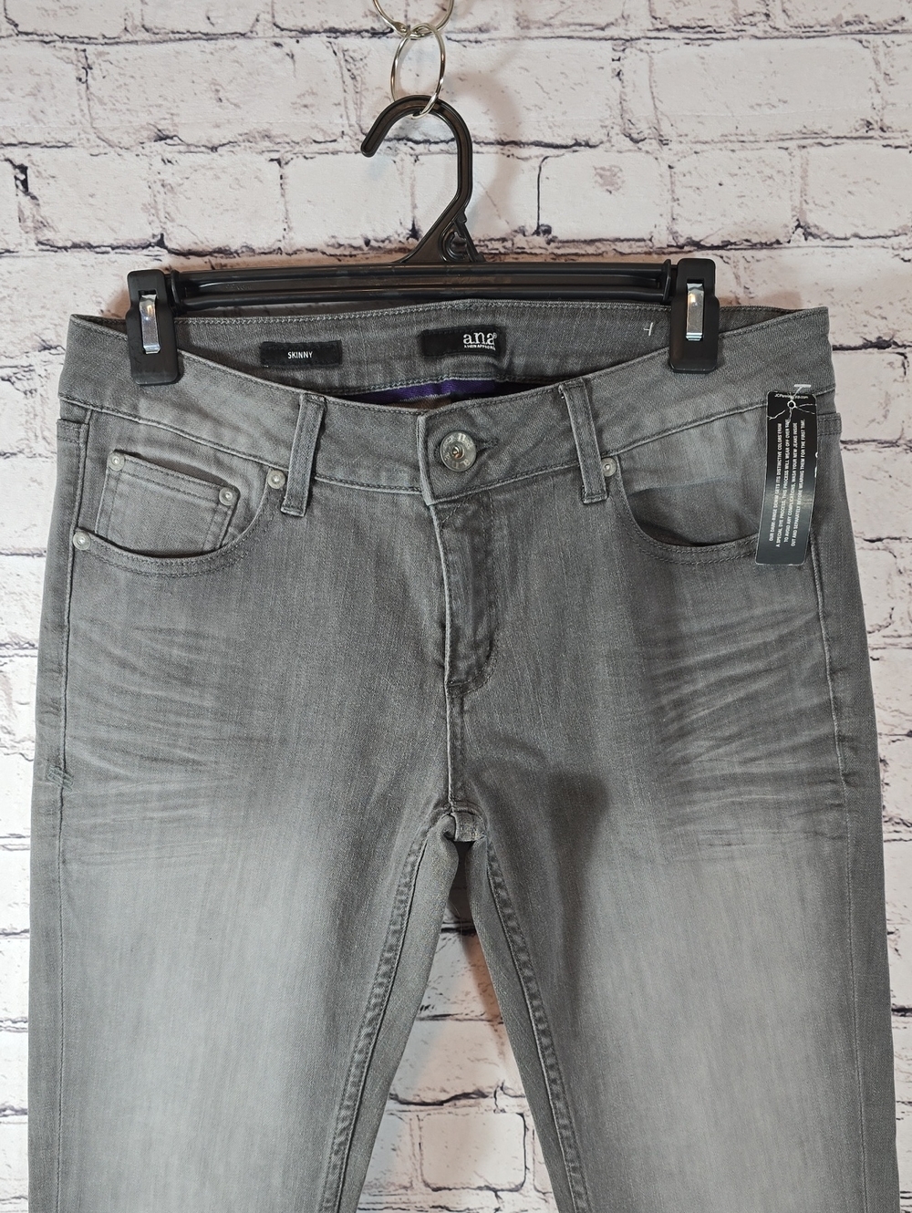 a.n.a Women's Light Gray Skinny Jeans Faded Wash Size 29/8 New - Picture 3 of 9